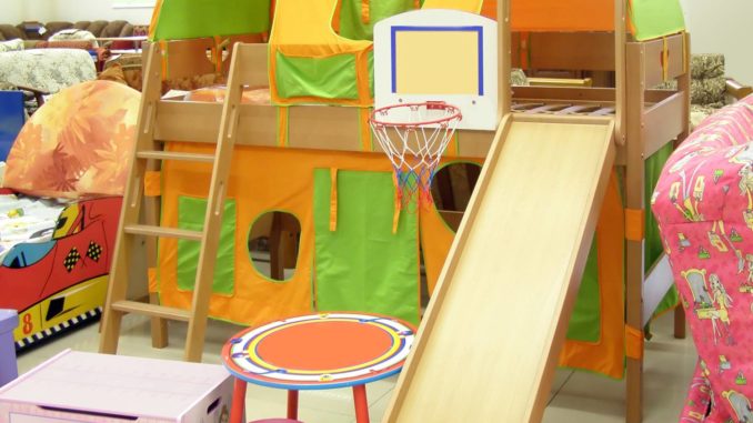 kinderzimmer-1 Bett mit Rutsche